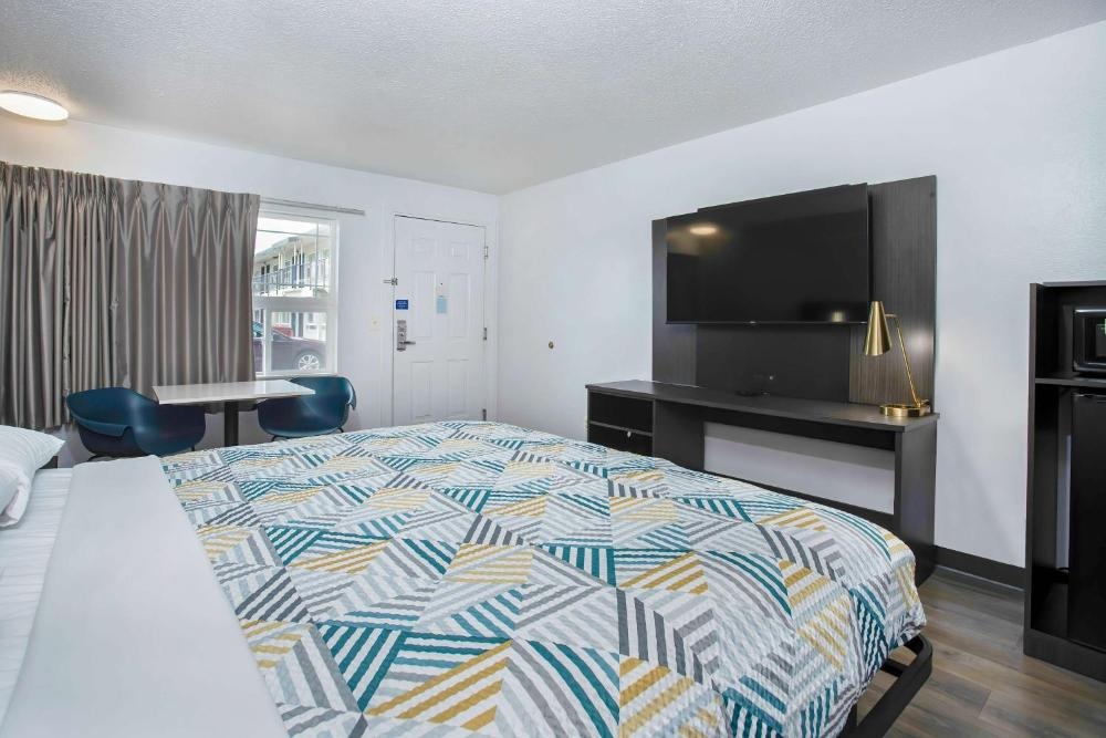 Motel 6-Bend, OR