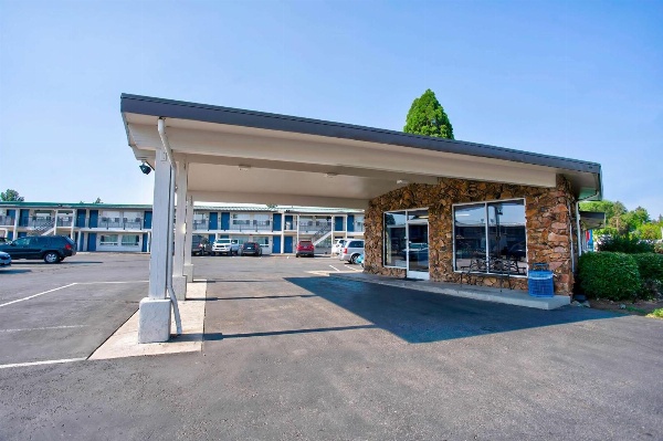 Motel 6-Bend, OR image 5
